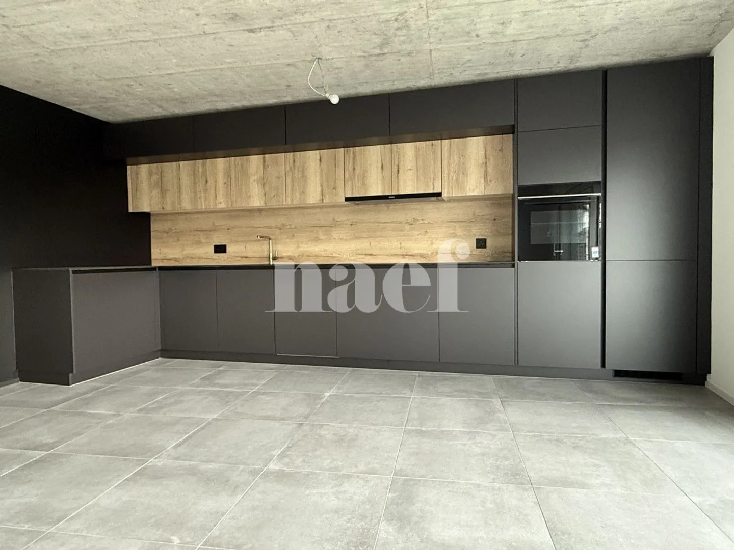 4.5 Room Apartment - Photo 1 of 11