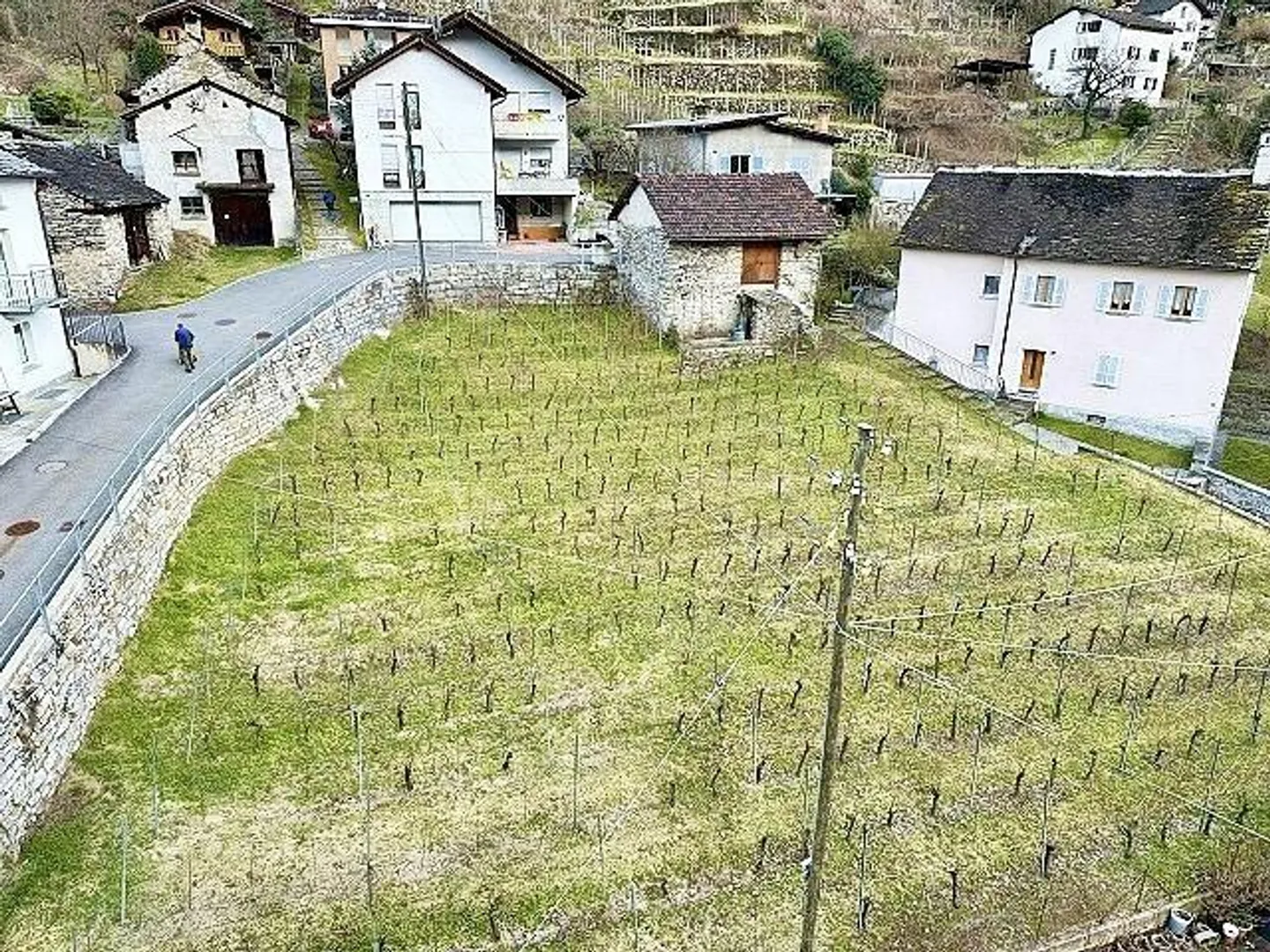 Appartement sous les combles de 3 1/2 pièces dans un emplacement très calme et ensoleillé avec vue - Photo 14 sur 23