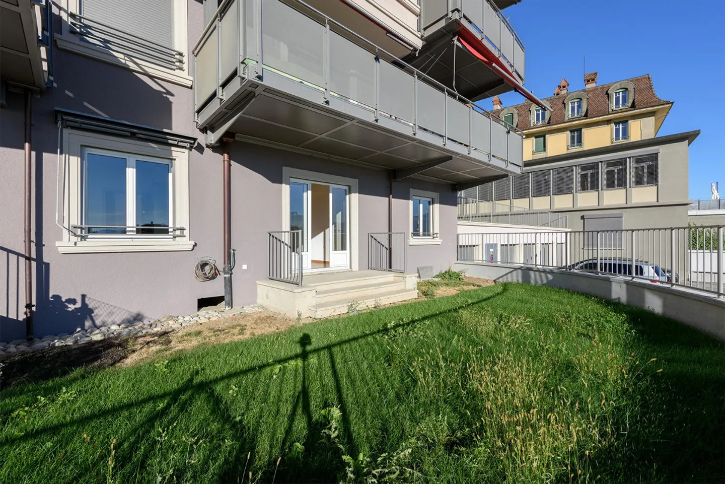 Appartamento moderno con terrazza - Foto 1 di 7