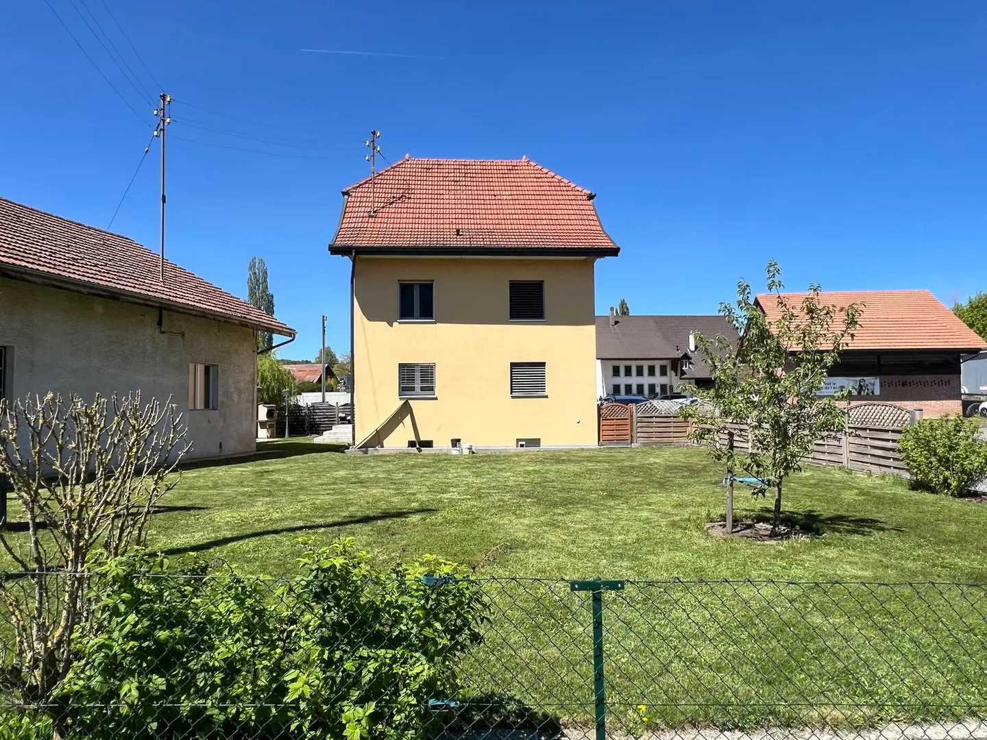 Affascinante casa unifamiliare con grande potenziale – Chénens - Foto 2 di 8