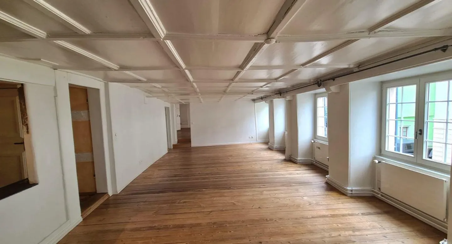 Charmantes Mehrfamilienhaus - Foto 2 von 27