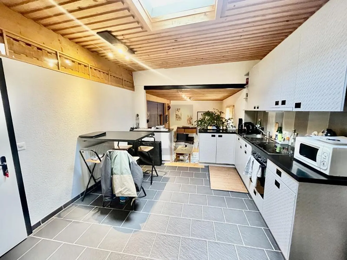 COMPOSED OF TWO APARTMENTS AND AN OFFICE - Photo 4 of 6