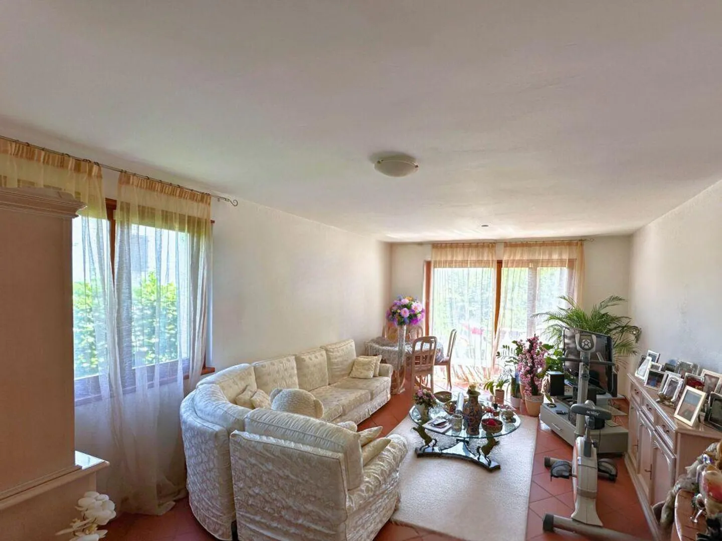 Single-family house in the green in Stabio - Photo 4 of 15