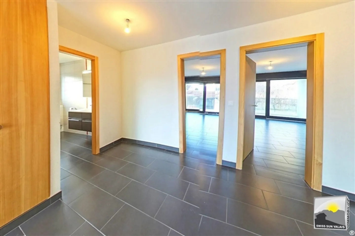 «Saillon. Sono "LA MIA LUNA DI MIELE" appartamento attraversante al piano terra con prato 3.5 locali di 115 m2 - Foto 5 di 20