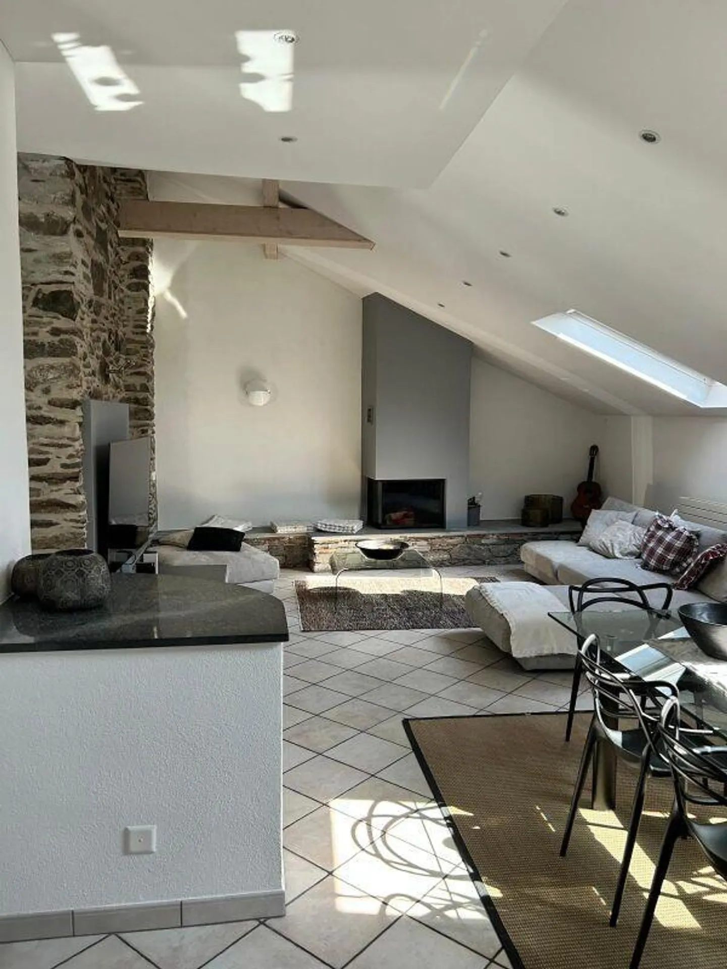 HOUSE IN THE NUCLEUS - Photo 7 of 9