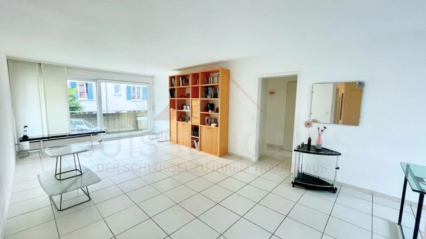 Appartement 4.5 pièces bien entretenu avec balcon sud-ouest ensoleillé et propriété entièrement rénovée à 2502 Biel - Photo 1 sur 18