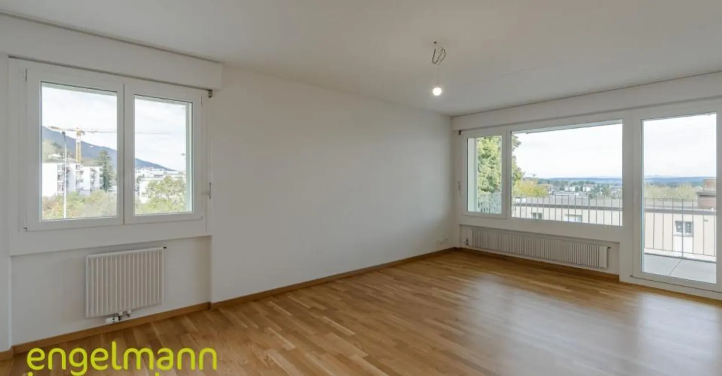 Appartement 4 pièces rénové - Photo 2 sur 13