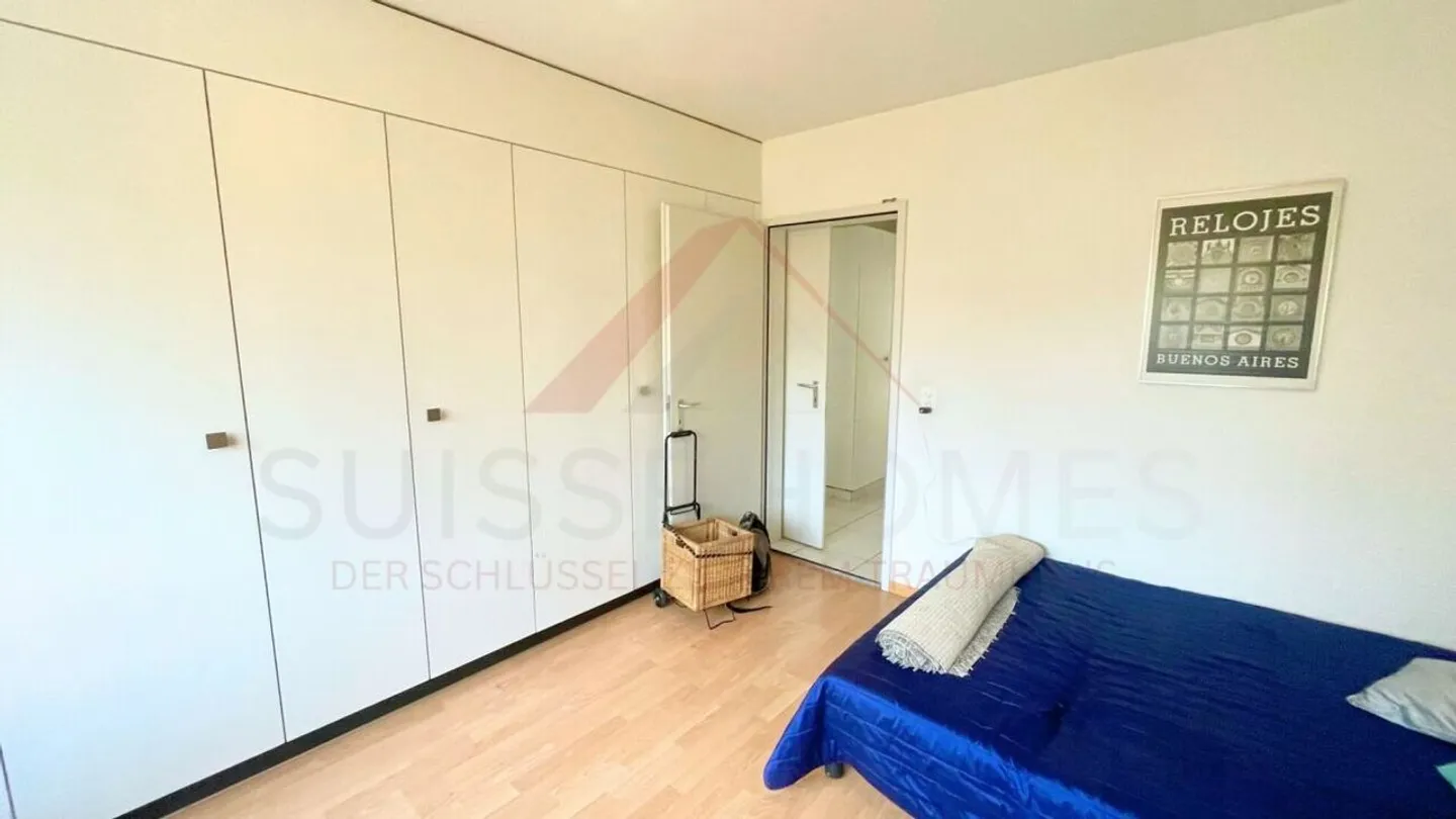 Appartement 4.5 pièces bien entretenu avec balcon sud-ouest ensoleillé et propriété entièrement rénovée à 2502 Biel - Photo 13 sur 18