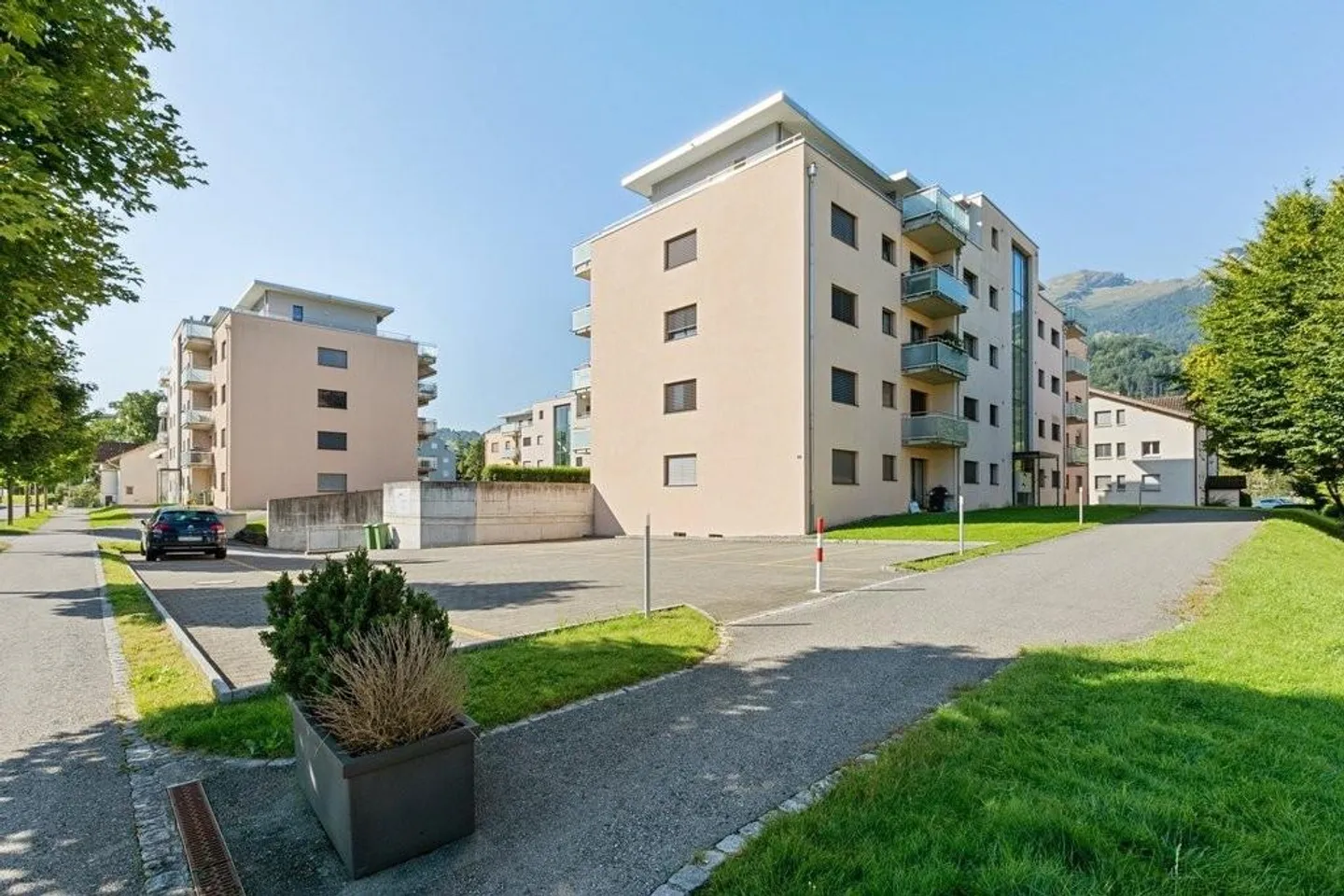 Parking spaces for rent! - Photo 1 of 1