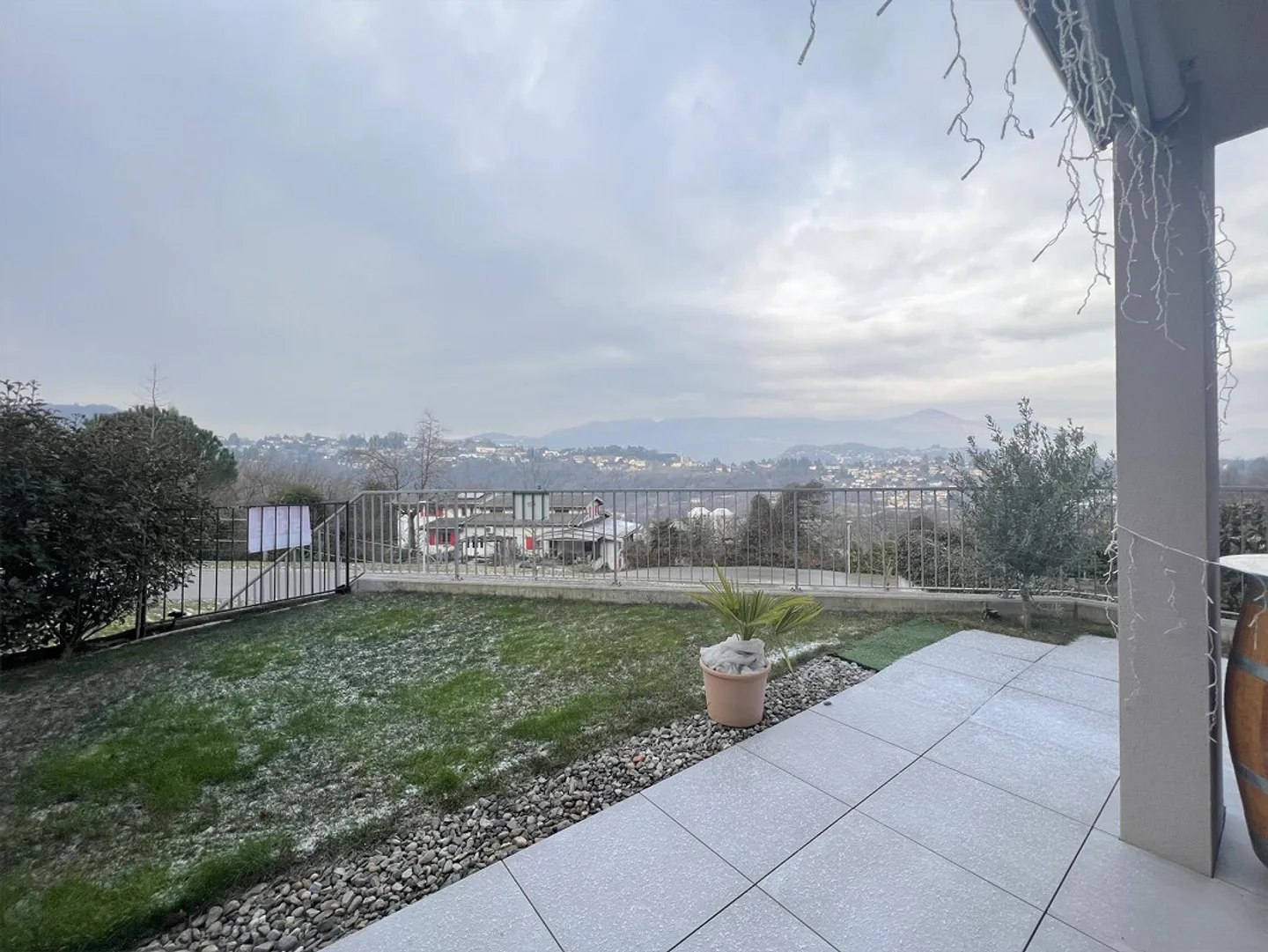 SPACIOUS 3.5 ROOMS WITH GARDEN IN PAZZALLO - Photo 2 of 10