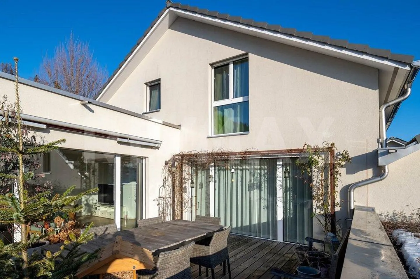 Emplacement idéal, bon état et avec une belle vue sur Bauma - Photo 1 sur 13