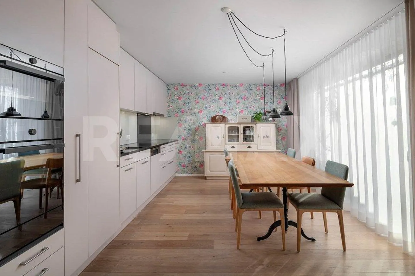 Emplacement idéal, bon état et avec une belle vue sur Bauma - Photo 5 sur 13