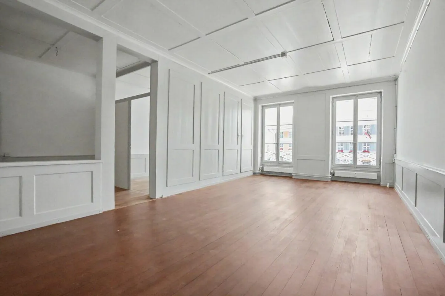 Appartement ancien de 4,5 pièces au style élégant dans le Stedtli d'Aarberg ! - Photo 2 sur 13