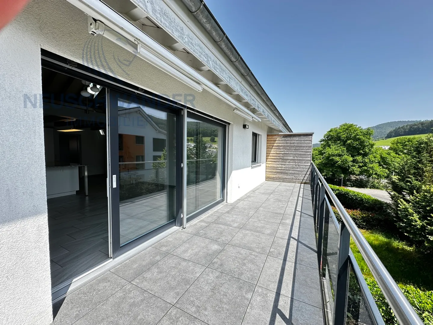 Dans un quartier tranquille au centre du village - Photo 14 sur 16