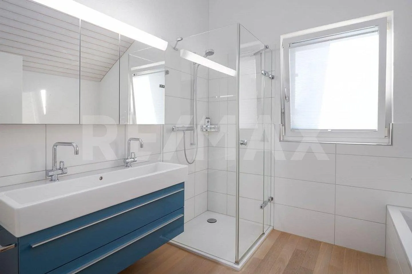 Emplacement idéal, bon état et avec une belle vue sur Bauma - Photo 13 sur 13