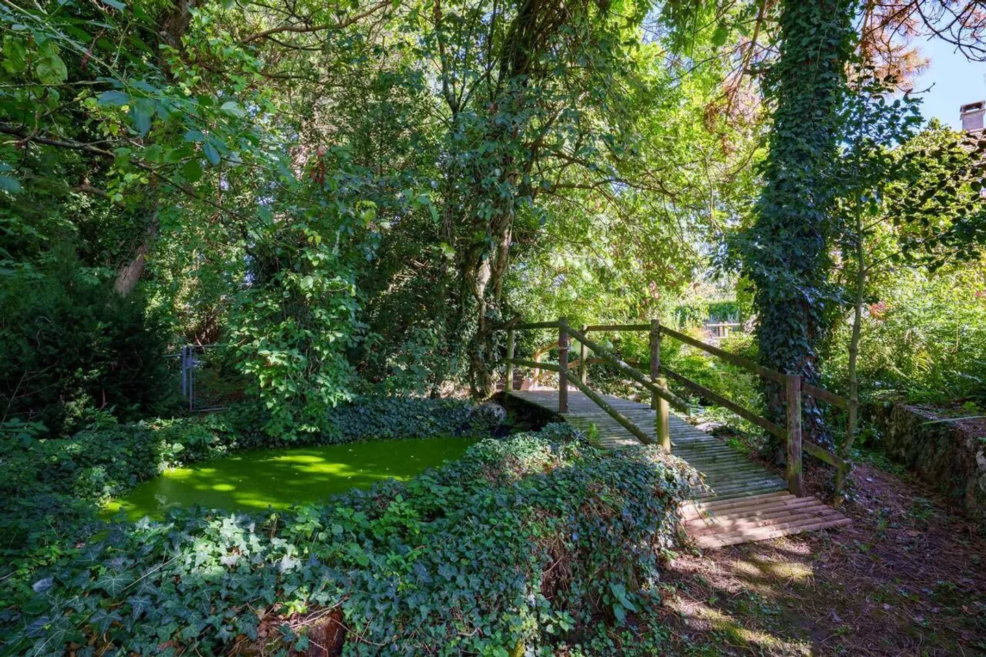 Charmante Waadtländer Villa mit großem Landschaftsgarten in Féchy - Foto 4 von 10