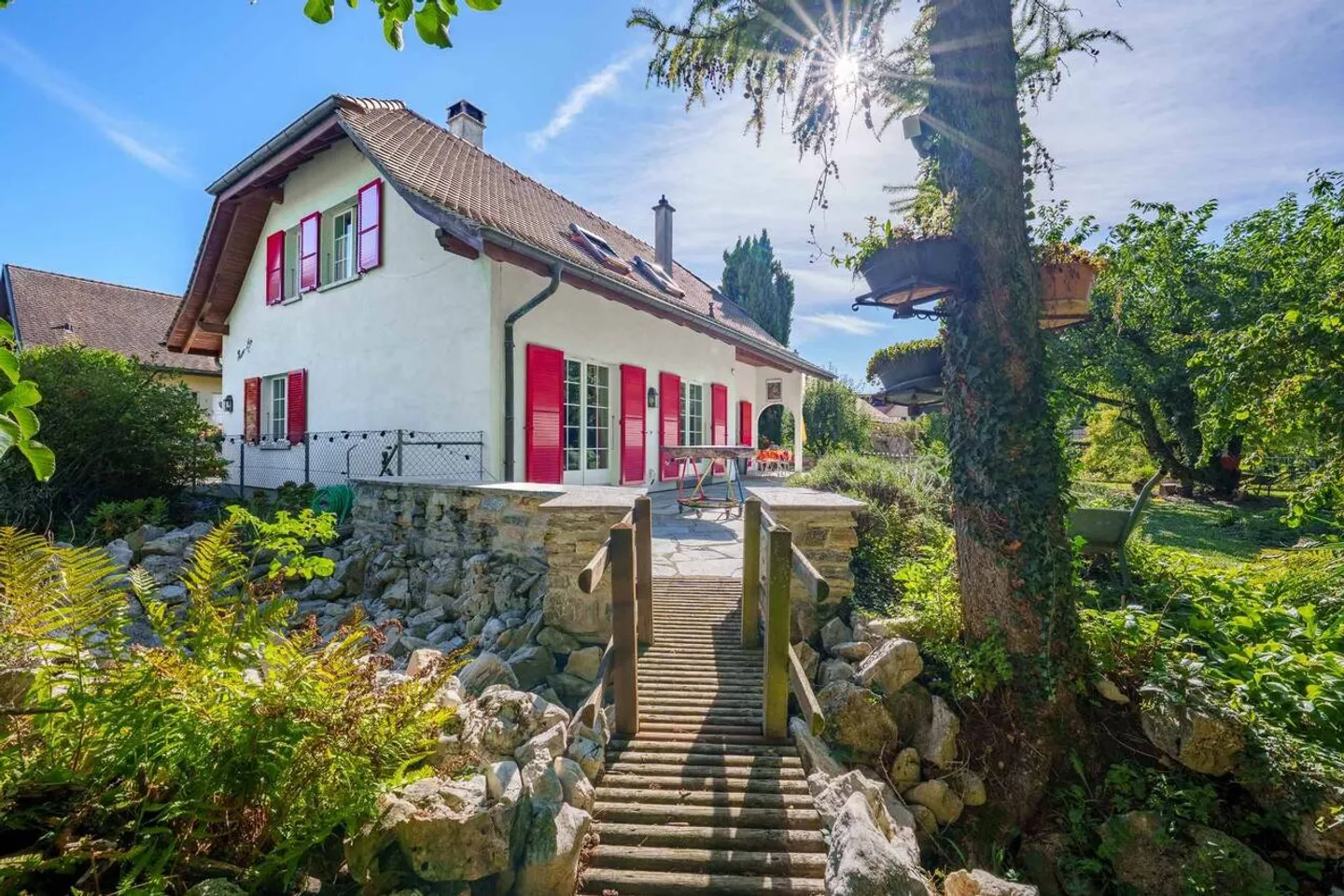 Charmante Waadtländer Villa mit großem Landschaftsgarten in Féchy - Foto 1 von 10