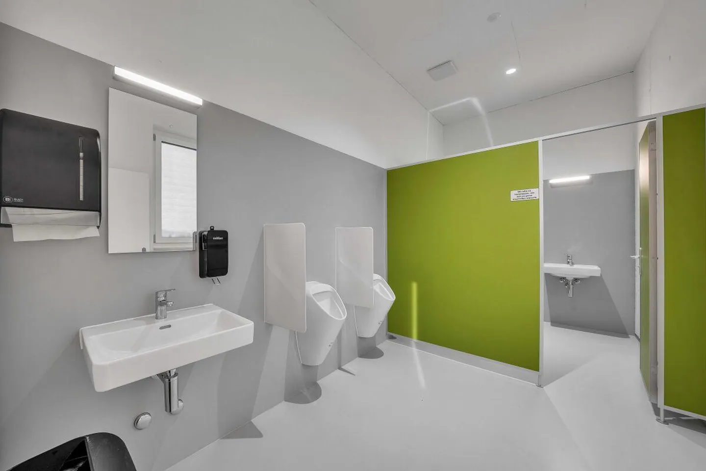 Commercial Space - Photo 6 of 7