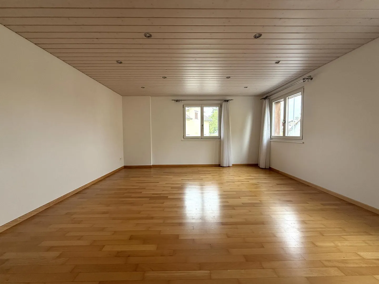 Spacious 3.5-room apartment | Living like in your own house part - Photo 5 of 12