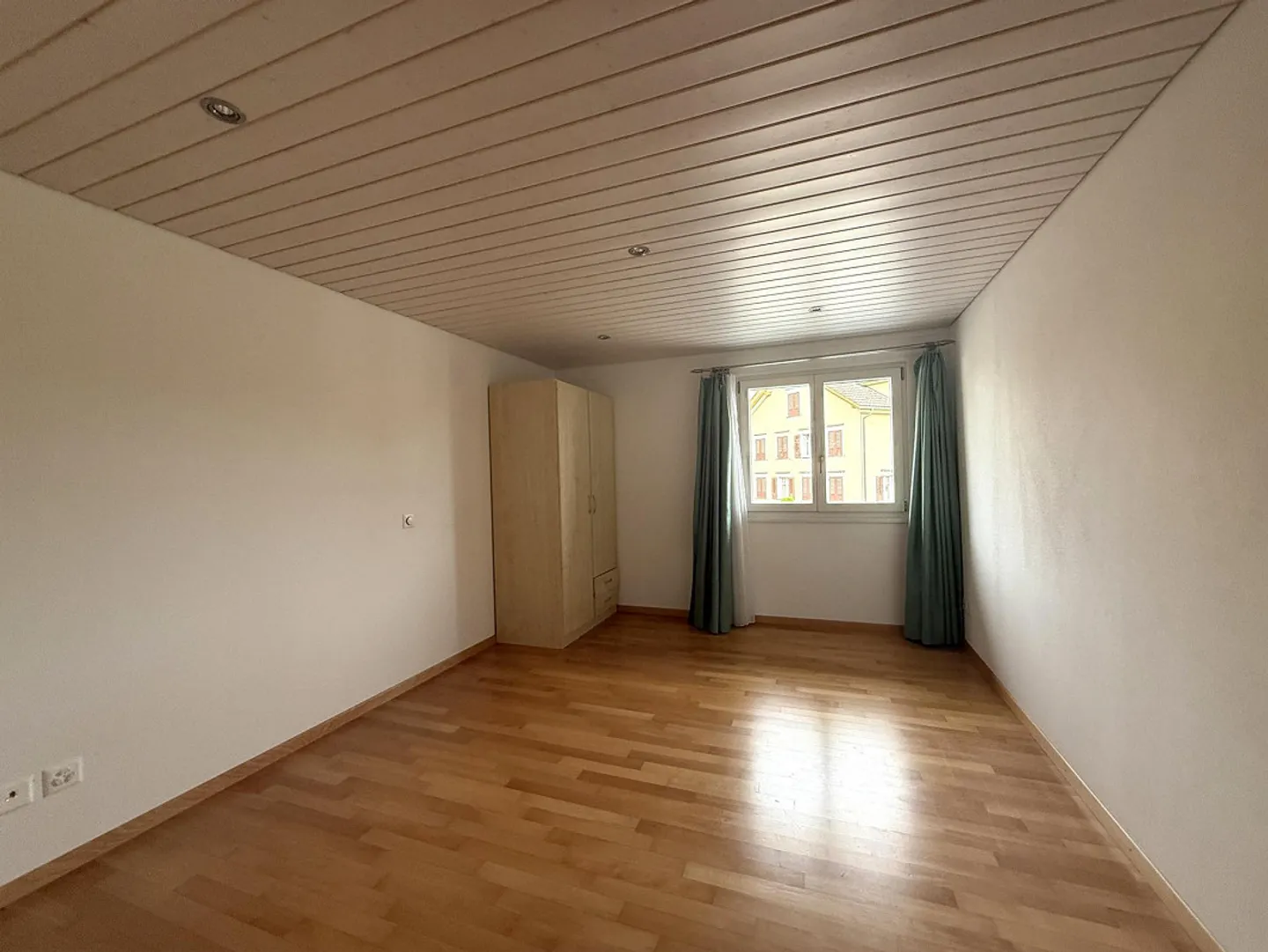Spacious 3.5-room apartment | Living like in your own house part - Photo 6 of 12