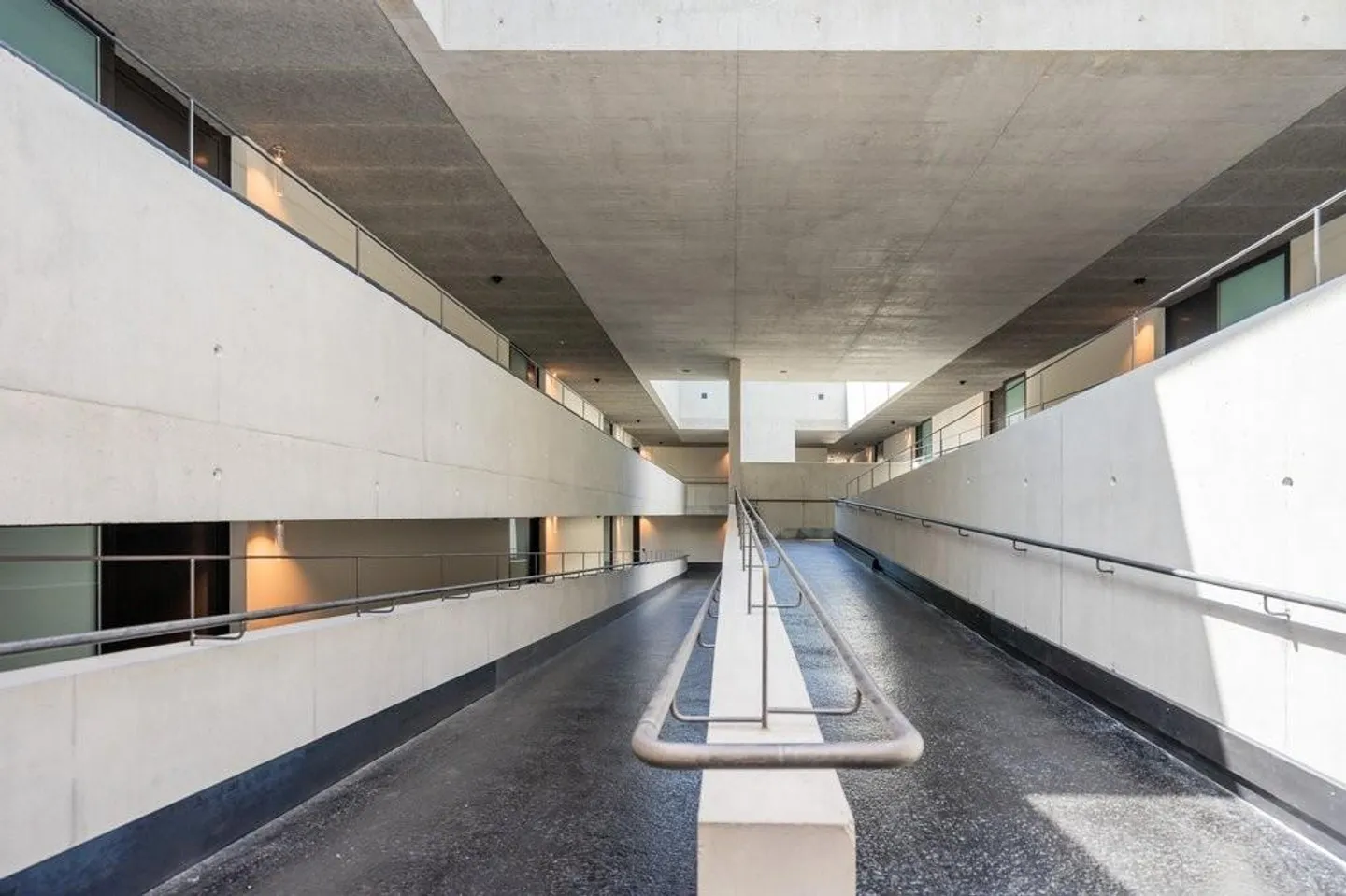 Appartement moderne 1.5 pièces à Rossfeld - Photo 10 sur 12