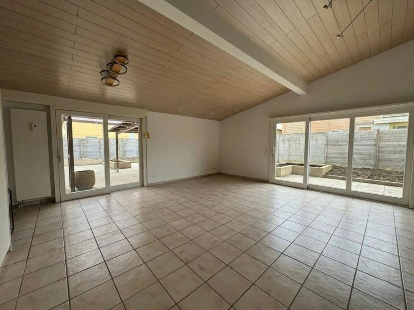 Charmantes Einfamilienhaus in ruhiger Lage - Foto 3 von 8