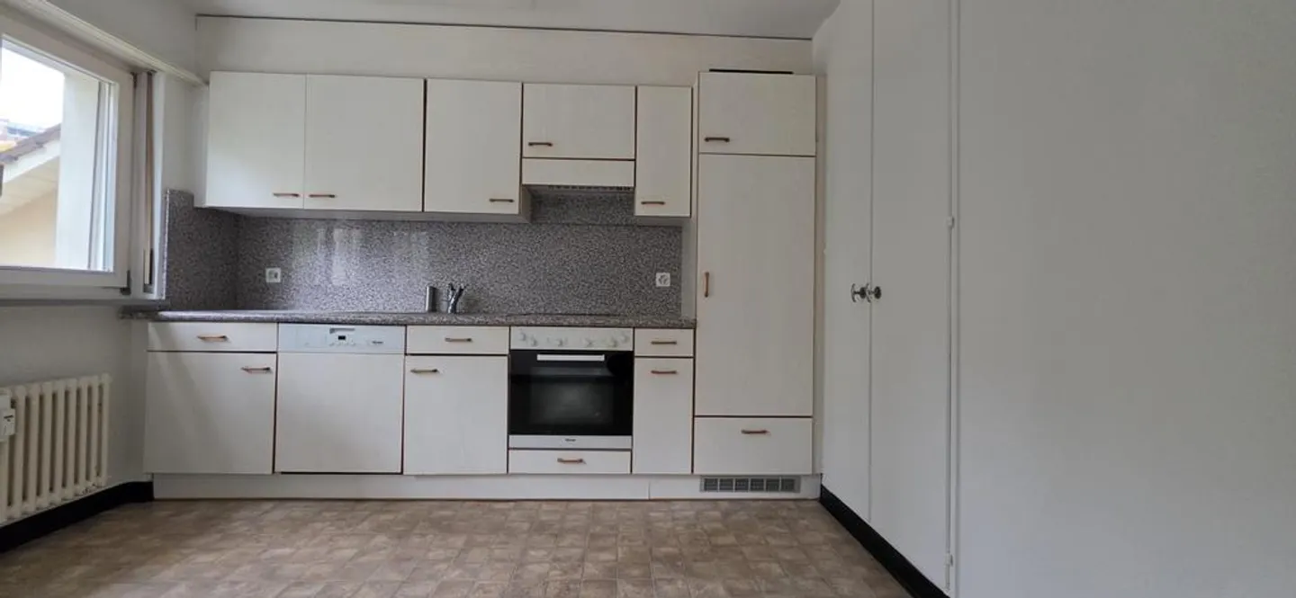 BRIGHT 4.5-ROOM APARTMENT WITH SUNNY BALCONY IN LIESTAL! - Photo 1 of 6