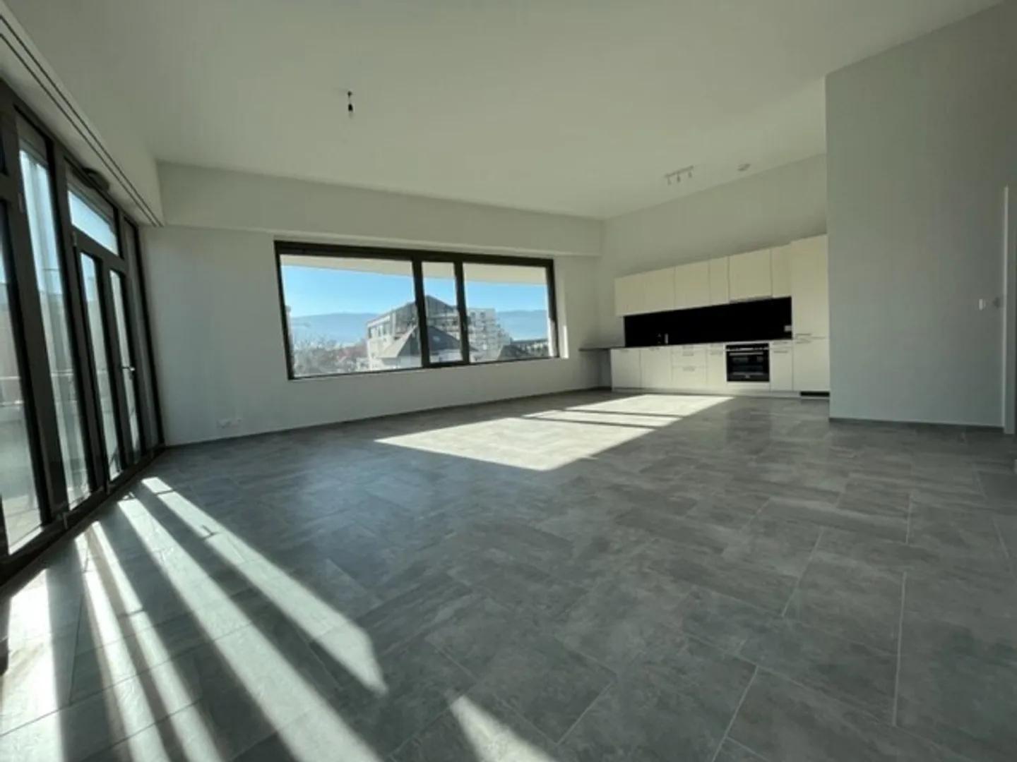 Charmante 3,5-Zimmer-Wohnung - Foto 1 von 8