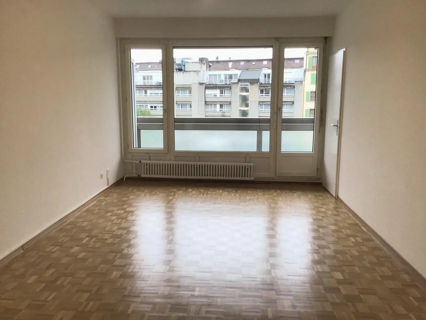 Geräumige Wohnung in Servette - Foto 4 von 9