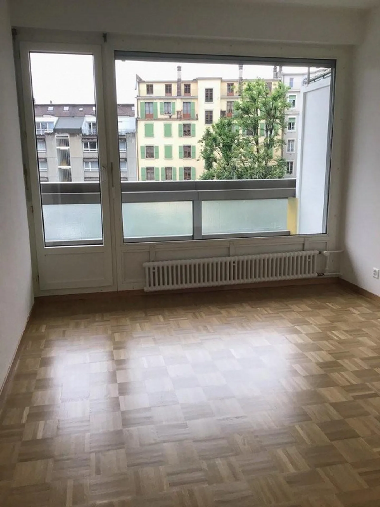 Geräumige Wohnung in Servette - Foto 5 von 9