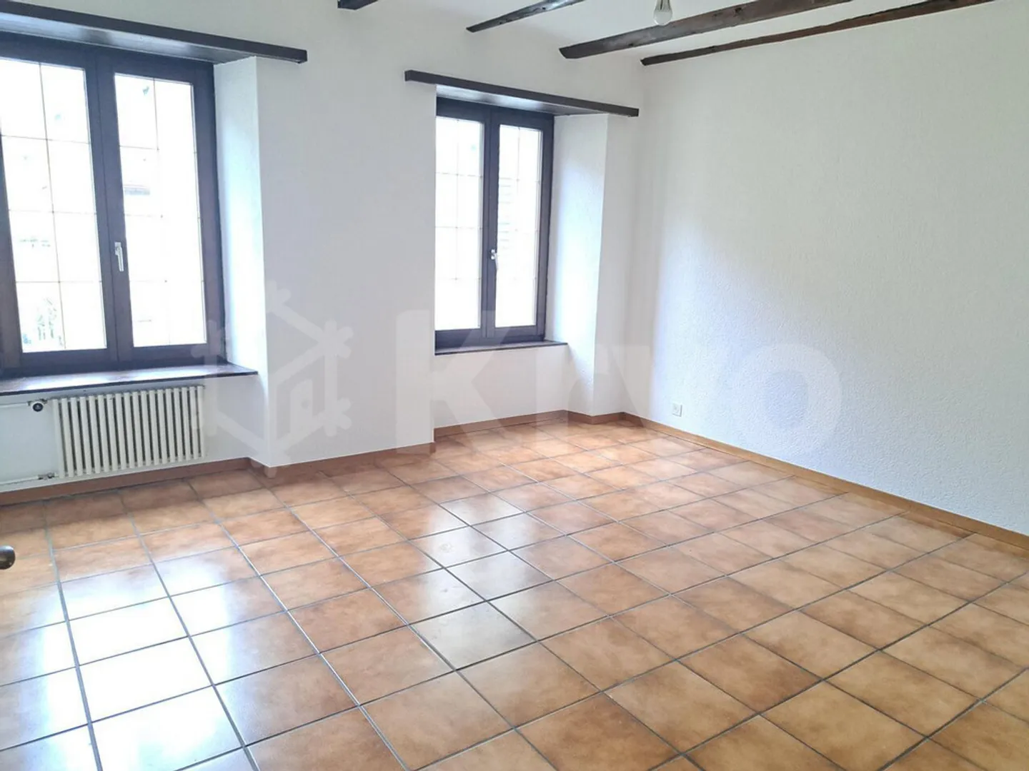 Appartamento di quattro stanze di 100 m2 al secondo piano senza ascensore - Foto 6 di 10