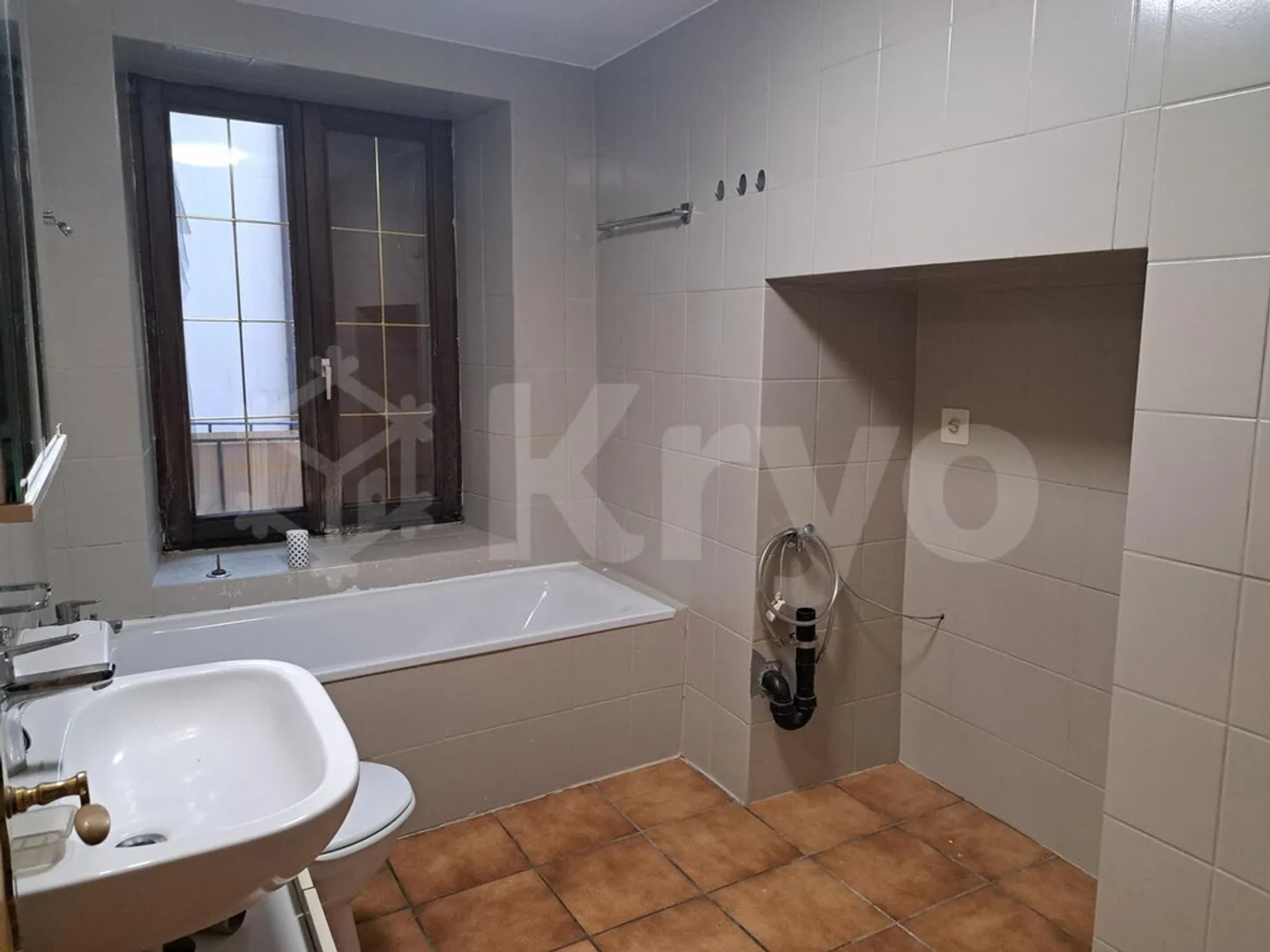 Appartamento di quattro stanze di 100 m2 al secondo piano senza ascensore - Foto 10 di 10