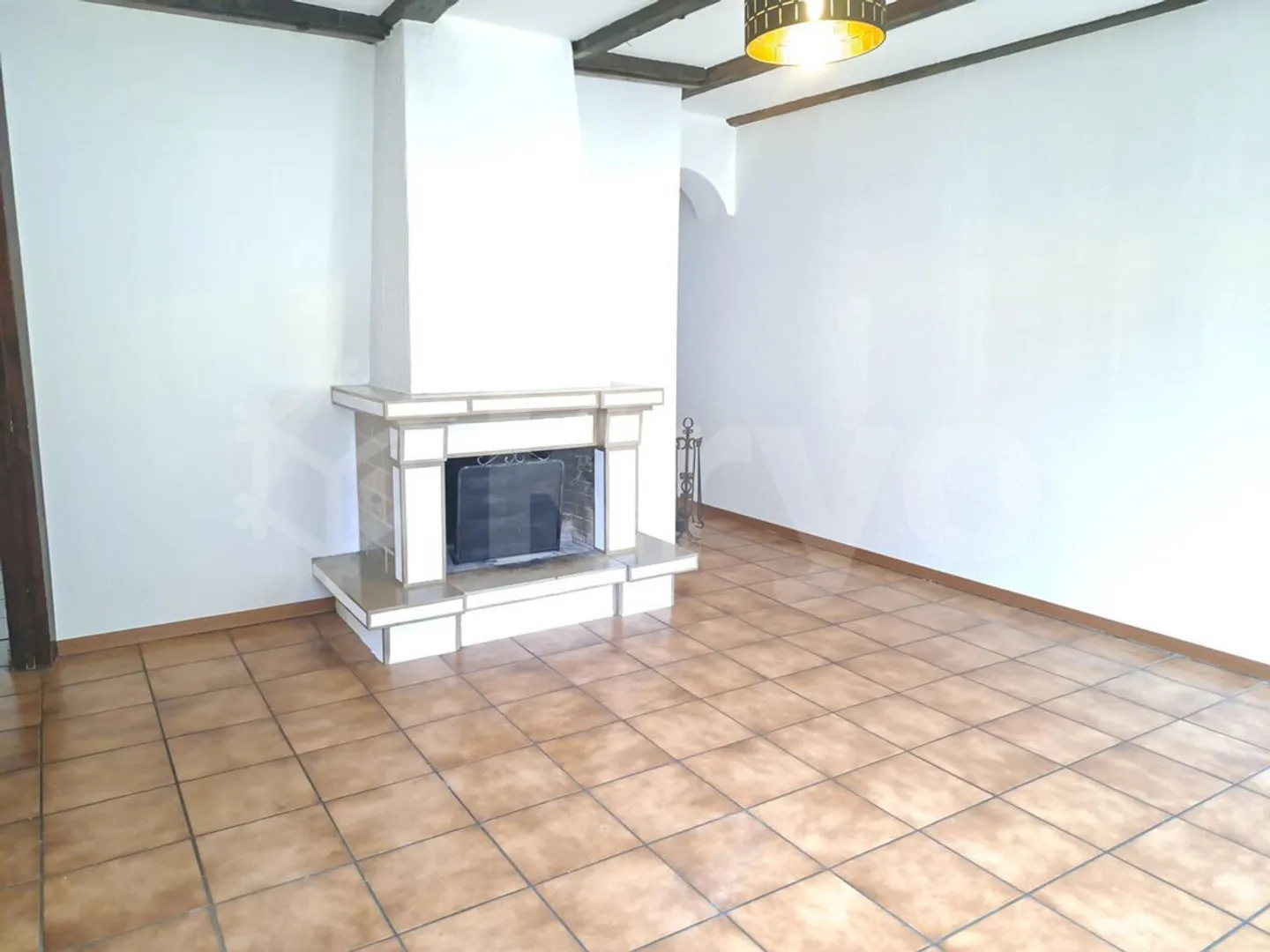 Appartamento di quattro stanze di 100 m2 al secondo piano senza ascensore - Foto 4 di 10
