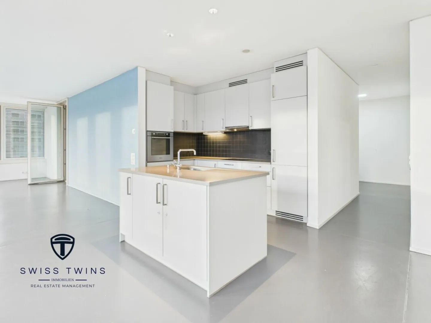 A Home Above the Clouds - Where Architecture Meets Emotion - Photo 3 of 15