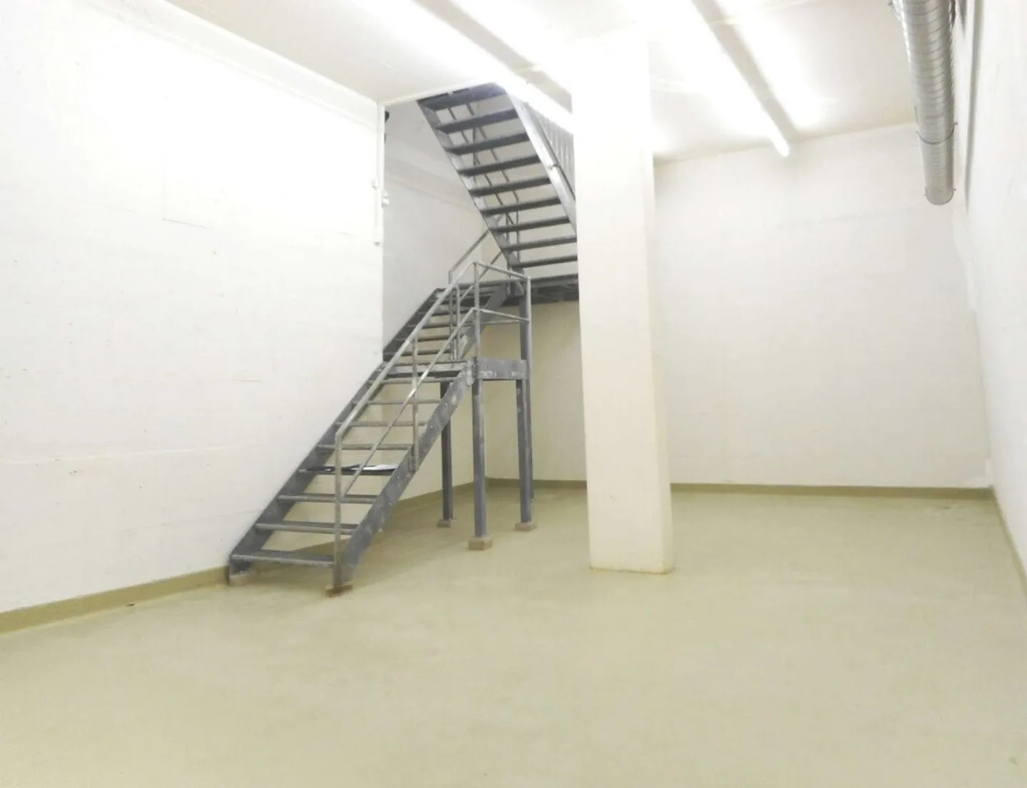 Grosszügiger Hobbyraum im Stadtzentrum - Foto 3 von 4