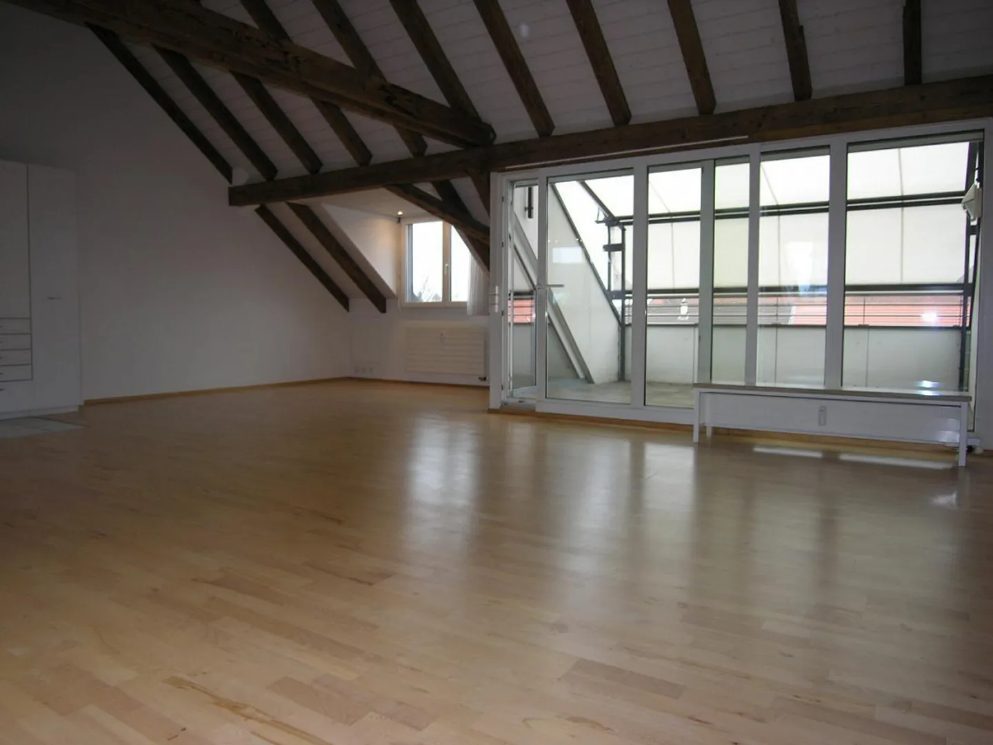 Charming attic apartment near the Rhine promenade - Photo 3 of 7