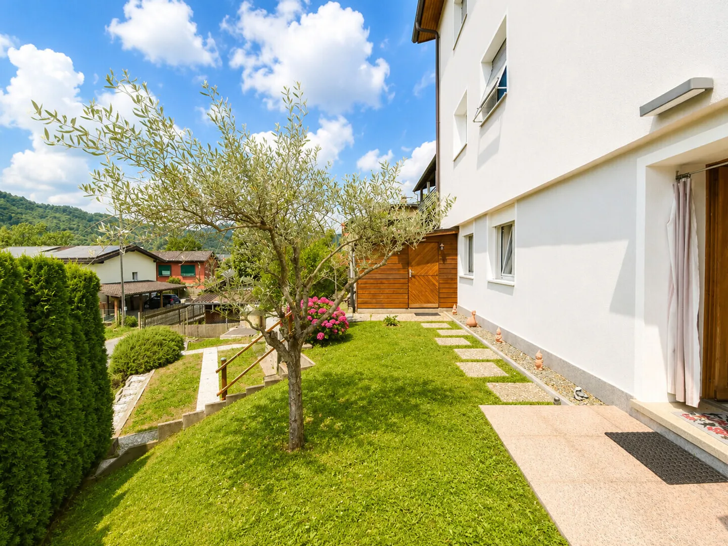 APPARTEMENT DE 3,5 PIÈCES AVEC GRAND JARDIN À DAVESCO - Photo 7 sur 13