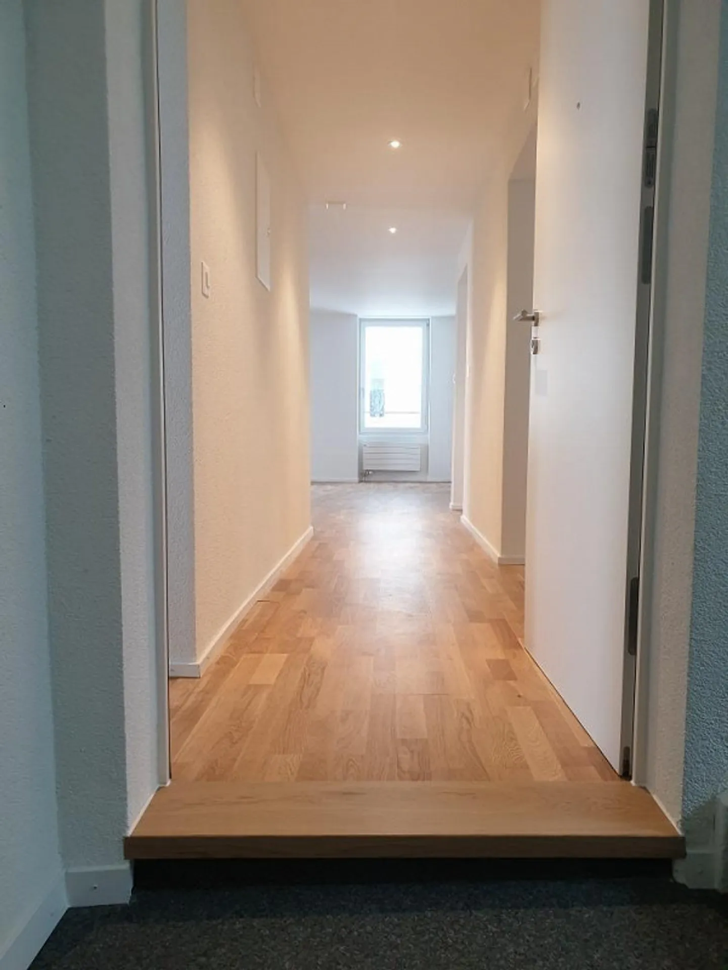 Appartement moderne de 3,5 pièces - Photo 5 sur 9