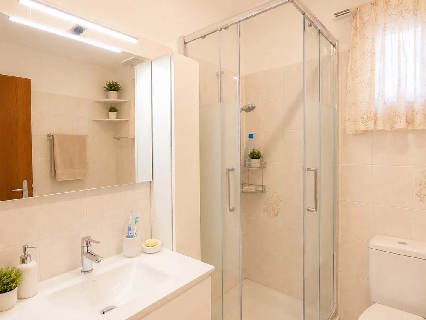APPARTEMENT DE 3,5 PIÈCES AVEC GRAND JARDIN À DAVESCO - Photo 11 sur 13