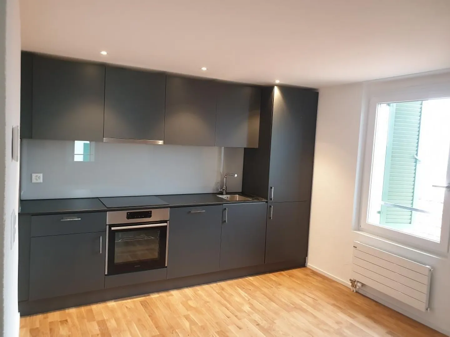 Appartement moderne de 3,5 pièces - Photo 2 sur 9