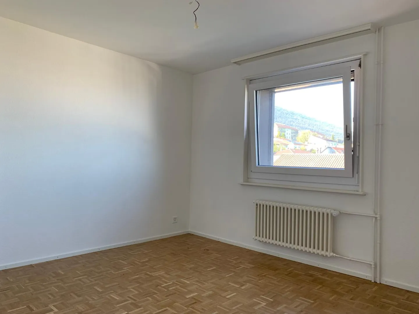 Schöne 4-Zimmer-Wohnung im 1. Stock mit herrlichem Blick auf den See - Foto 5 von 8