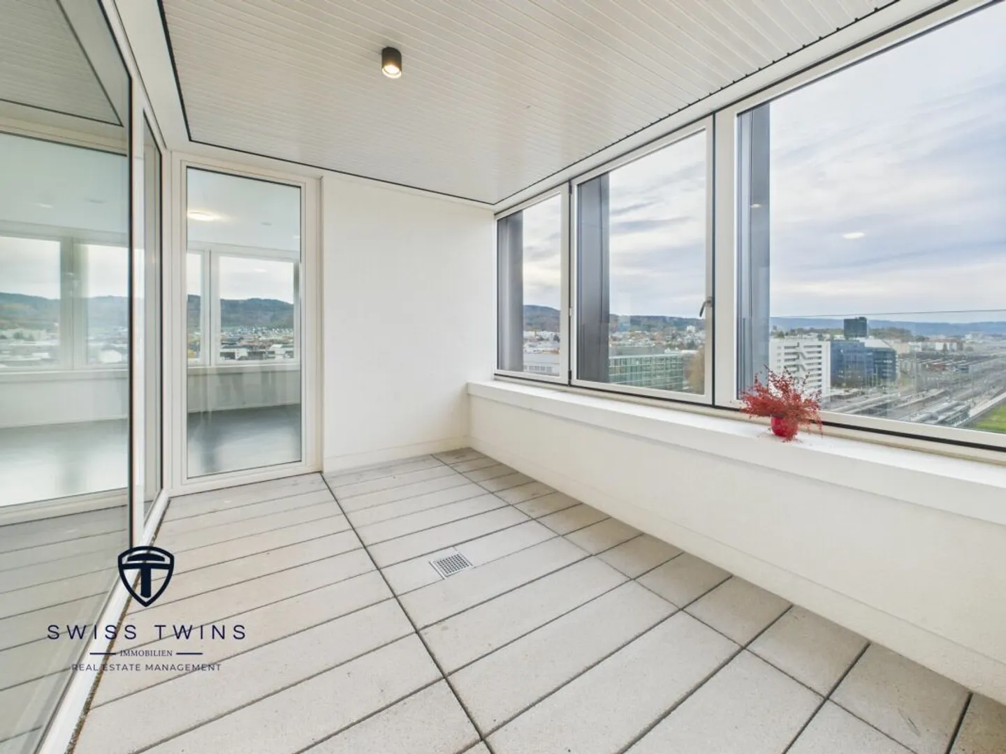 A Home Above the Clouds - Where Architecture Meets Emotion - Photo 13 of 15