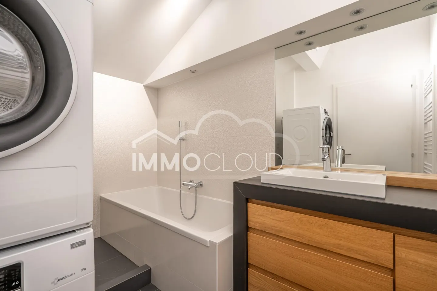 Super apartment with character in the heart of the countryside! - Photo 9 of 13