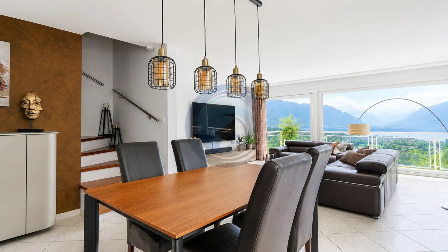 Charming Semi-Detached Villa with Lake View - Photo 7 of 21