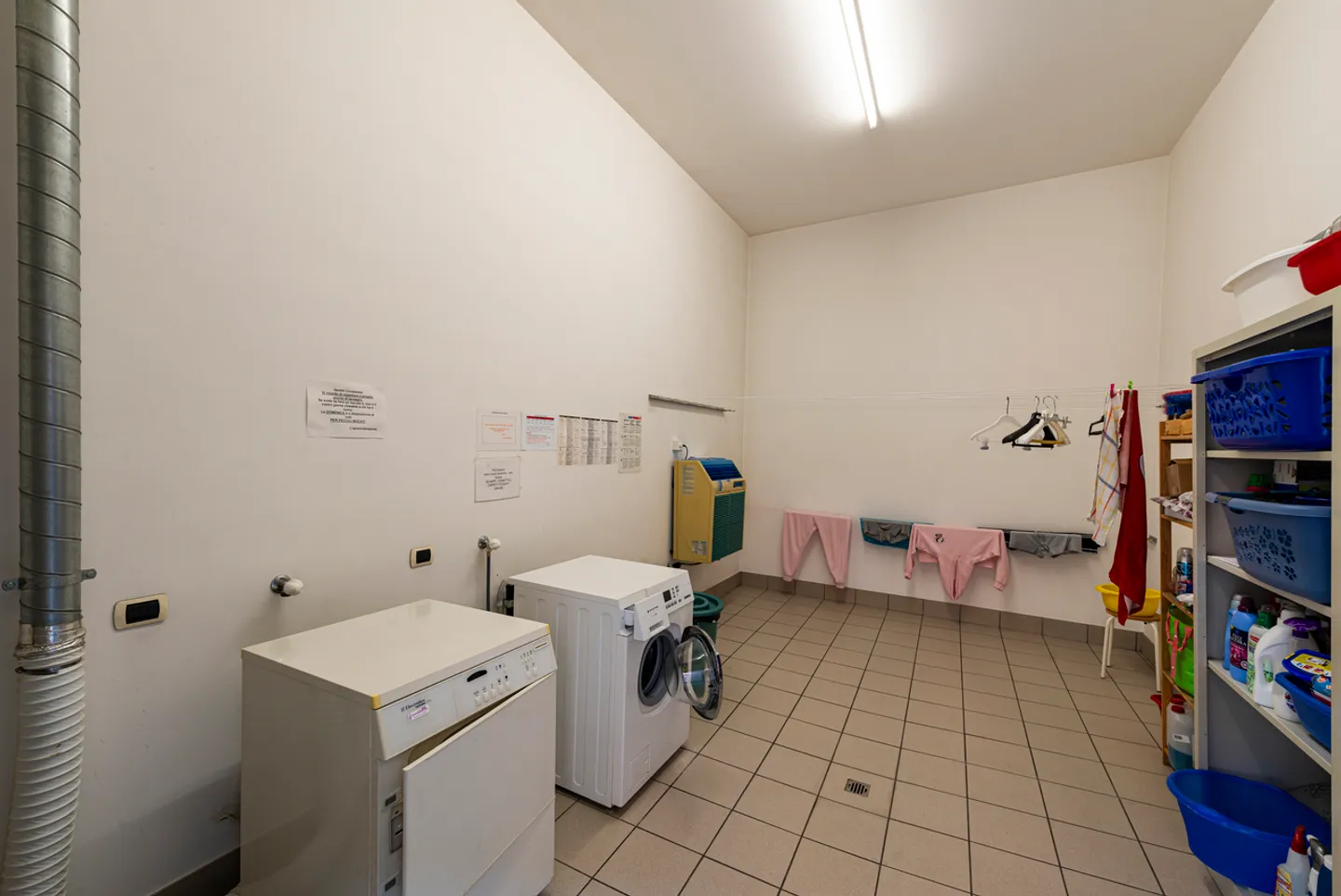 Bureau lumineux au cœur de Mendrisio - Photo 12 sur 16