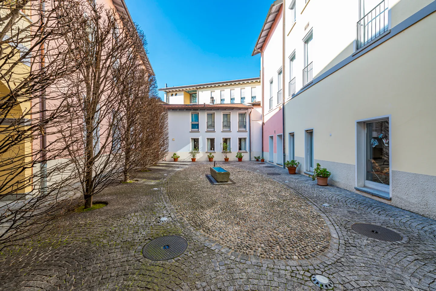 Bureau lumineux au cœur de Mendrisio - Photo 13 sur 16