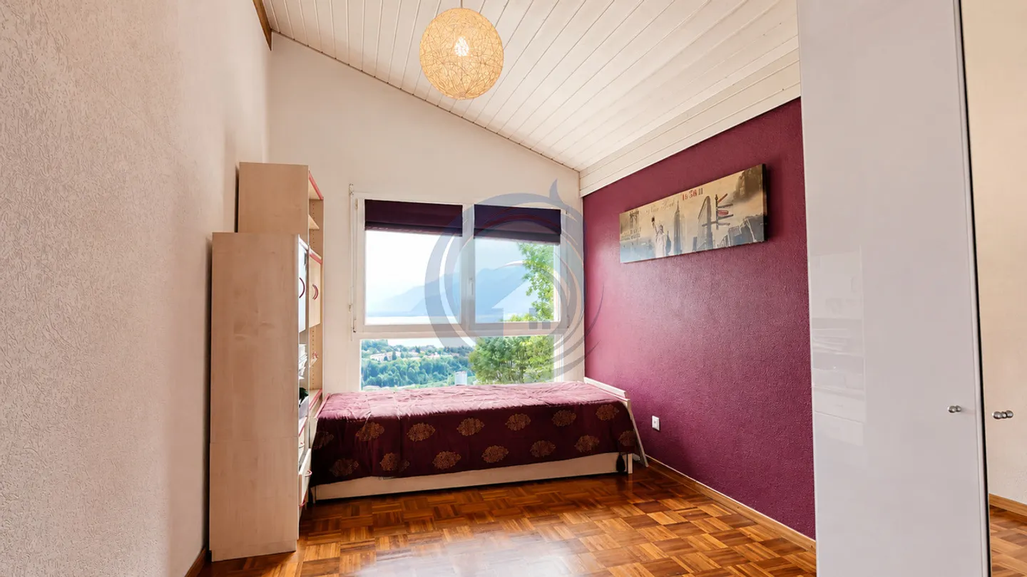 Charming Semi-Detached Villa with Lake View - Photo 16 of 21