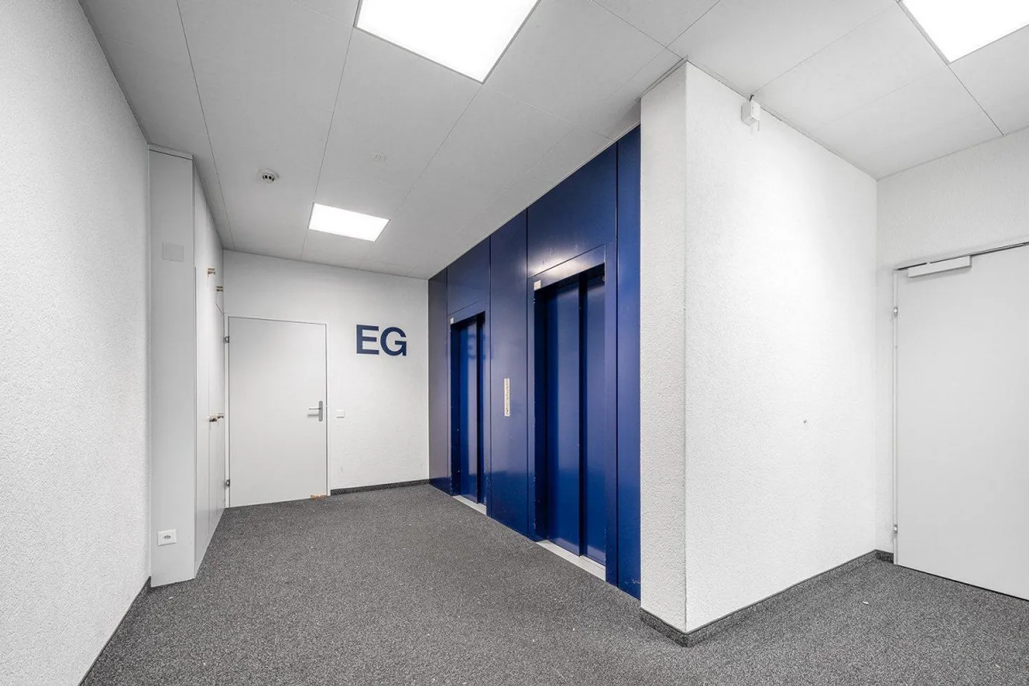 Espace de bureau temporaire dans un emplacement privilégié - 31.03.2027 - Photo 3 sur 10