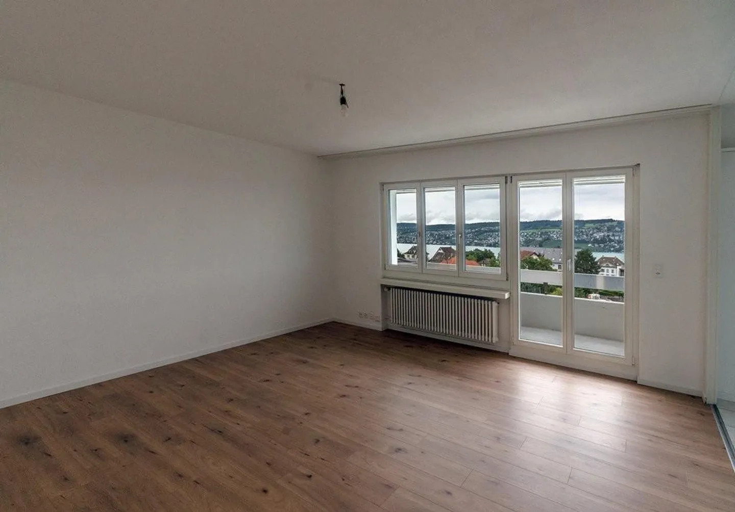 Vivre avec vue sur le lac : appartement de 3,5 pièces à Oberrieden - Photo 3 sur 7