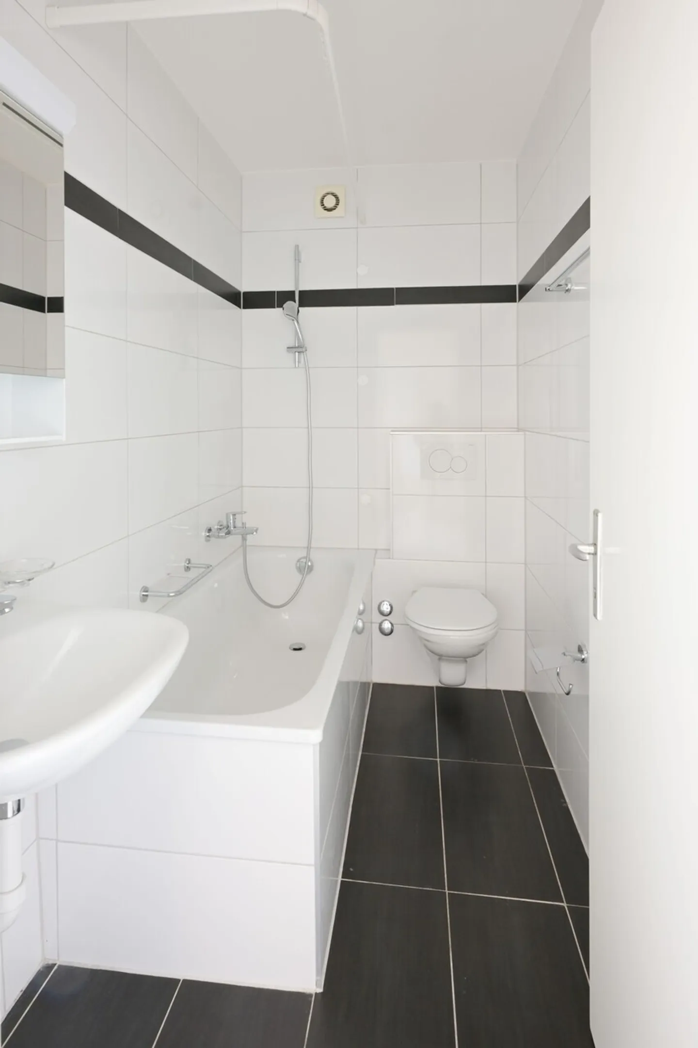 Mattenstrasse 53/55 – Living in a Central Location - Photo 5 of 5